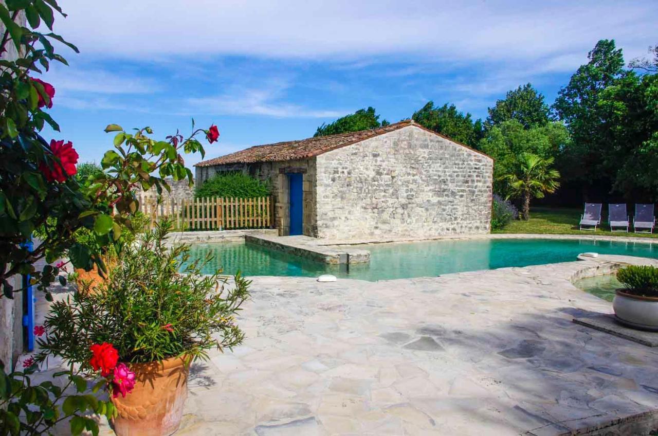 Logis Saint Leonard Bed and Breakfast Dompierre-sur-Mer Eksteriør billede