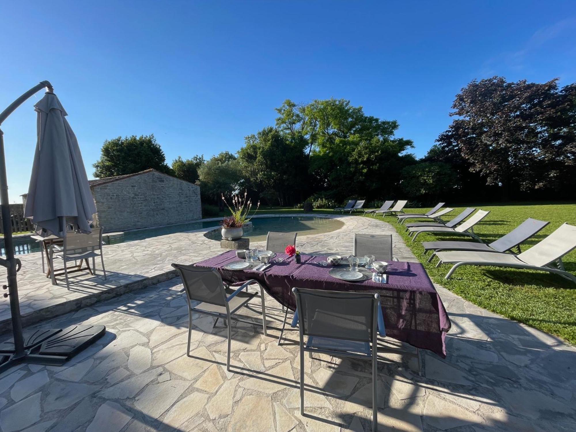 Logis Saint Leonard Bed and Breakfast Dompierre-sur-Mer Eksteriør billede